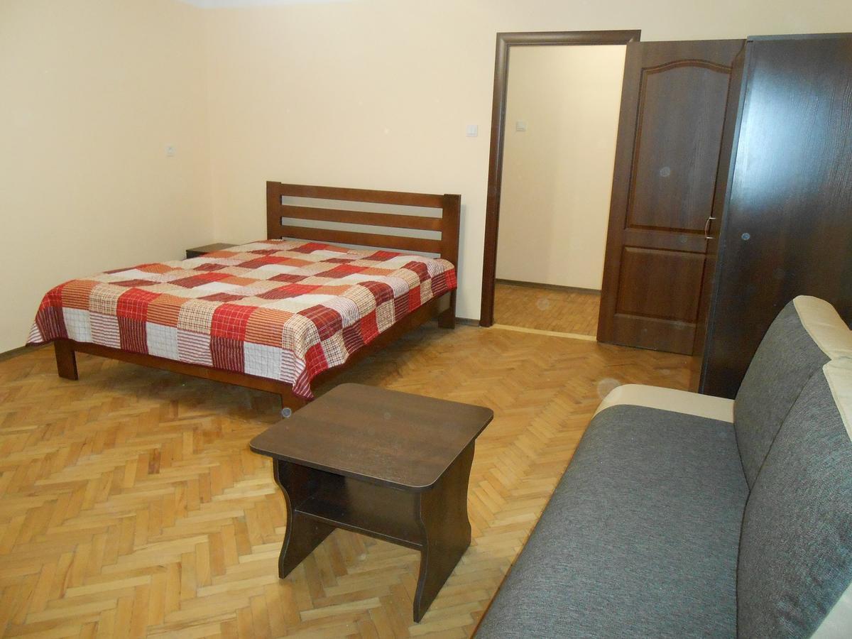 Квартира В Центрі На Вулиці Вірменській 12 Є Дві Спальні Двуспальні Ліжка Lviv Buitenkant foto
